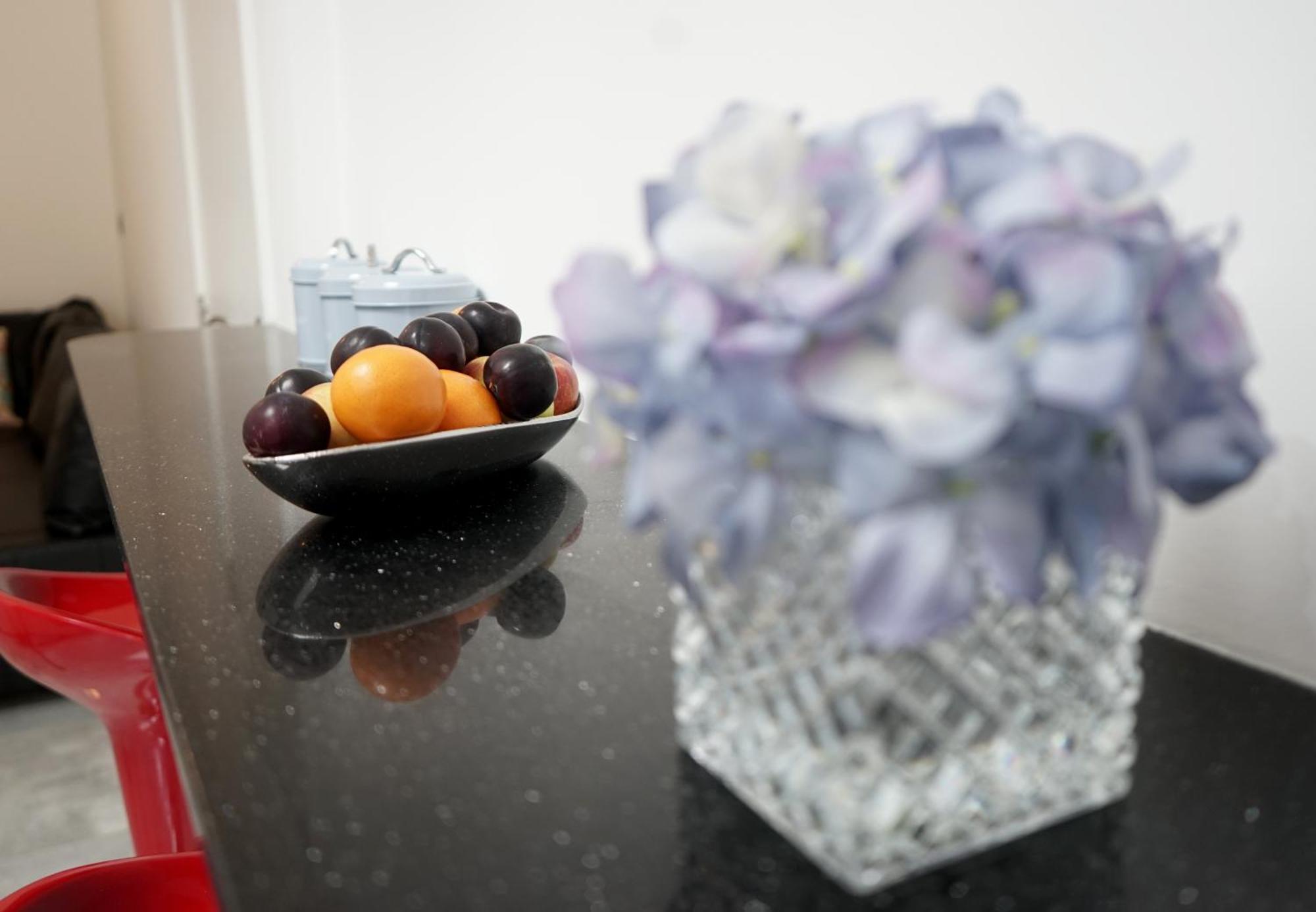 Вилла Luxury London House Sleeps 13, 2 Minutes To Metro Экстерьер фото