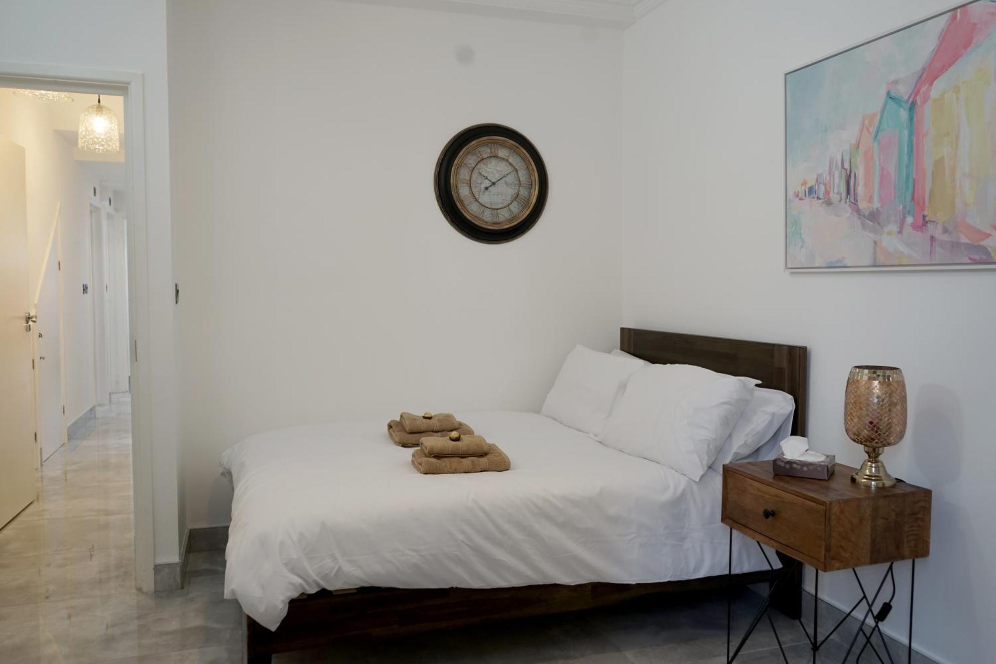 Вилла Luxury London House Sleeps 13, 2 Minutes To Metro Экстерьер фото