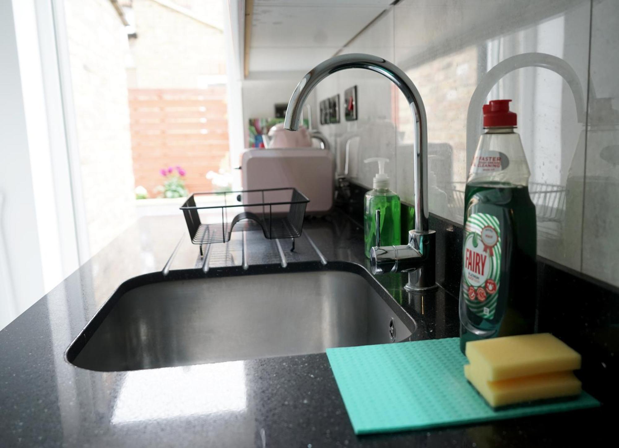 Вилла Luxury London House Sleeps 13, 2 Minutes To Metro Экстерьер фото