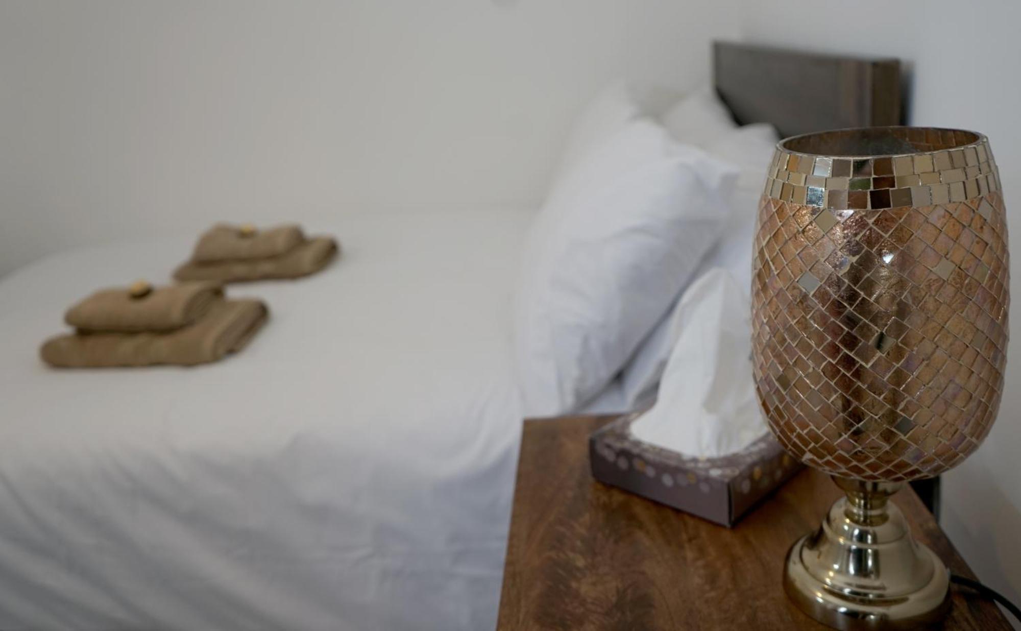 Вилла Luxury London House Sleeps 13, 2 Minutes To Metro Экстерьер фото