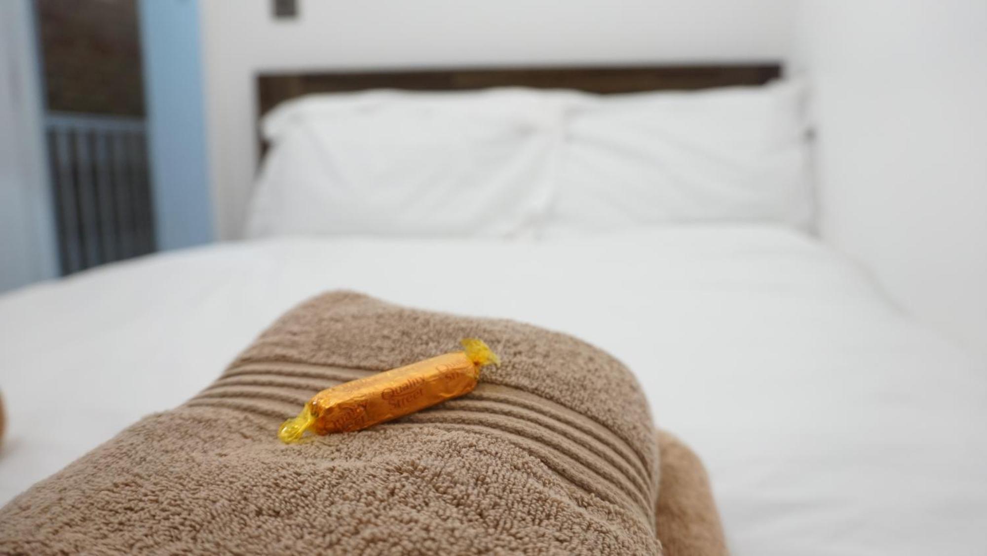 Вилла Luxury London House Sleeps 13, 2 Minutes To Metro Экстерьер фото