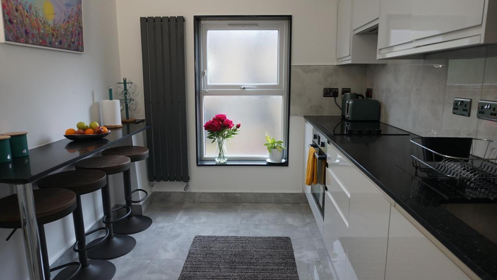 Вилла Luxury London House Sleeps 13, 2 Minutes To Metro Экстерьер фото
